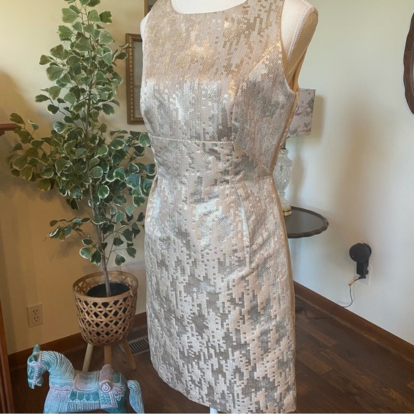 Trina Turk • Gold Sequin Cocktail Sheath Dress Sz 4 • New with Tags - Picture 2 of 8